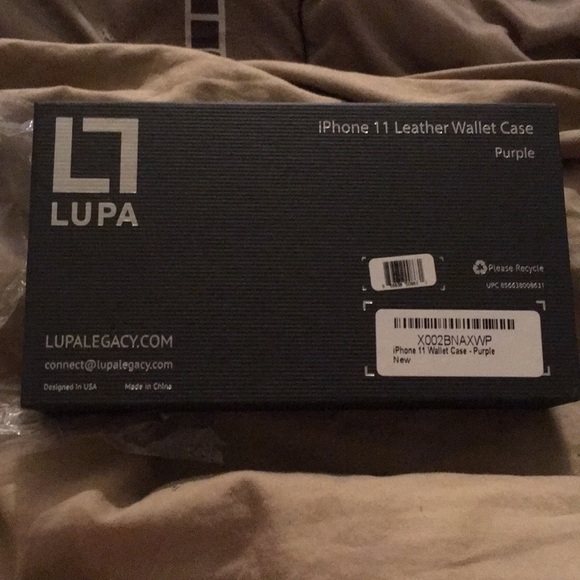 iPhone 11 purple leather wallet case - Picture 2 of 9